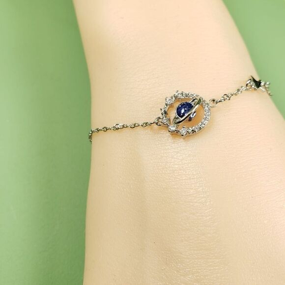 Brand New Silver Rhinestone 3D Blue Space Bracelet - Picture 1 of 7